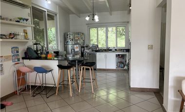 Renta y venta Casa en Cerro Ancón (AA)