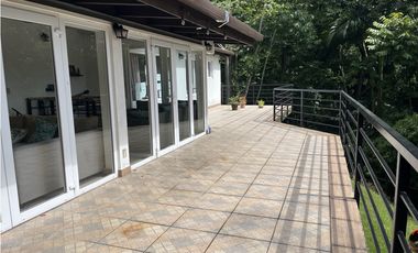 Renta y venta Casa en Cerro Ancón (AA)