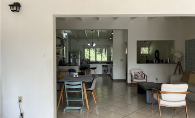 Renta y venta Casa en Cerro Ancón (AA)