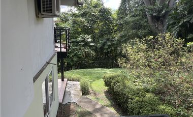 Renta y venta Casa en Cerro Ancón (AA)