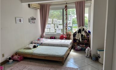 Renta y venta Casa en Cerro Ancón (AA)