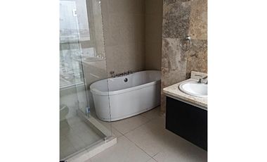 SEA CONFIABLE VENDE APARTAMENTO EN PH RIVAGE