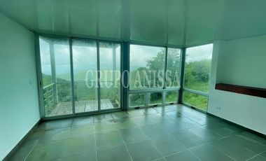 Se Vende Moderna Casa en la Urbanización Las Nubes del Valle de Antón