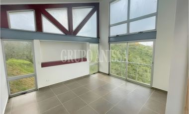 Se Vende Moderna Casa en la Urbanización Las Nubes del Valle de Antón