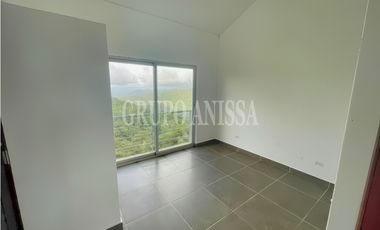 Se Vende Moderna Casa en la Urbanización Las Nubes del Valle de Antón