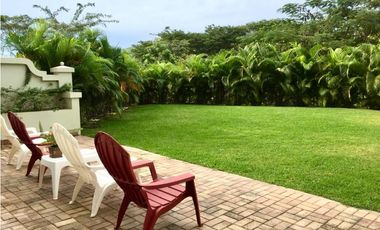VENTA DE APARTAMENTO DE PLAYA EN BUENAVENTURA