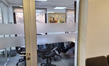 Oficina en Arriendo en Metro Los Leones / Av. Andrés Bello /Av. Providencia