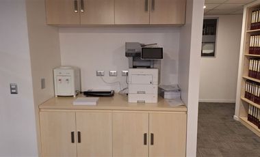 Oficina en Arriendo en Metro Los Leones / Av. Andrés Bello /Av. Providencia