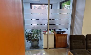 Oficina en Arriendo en Metro Los Leones / Av. Andrés Bello /Av. Providencia