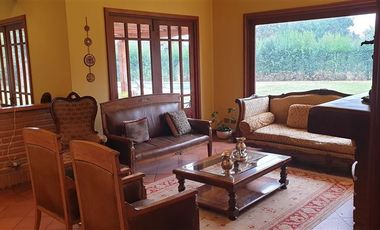 Casa en Venta en condominio cerrado cerca de Colegio Inglés, talca