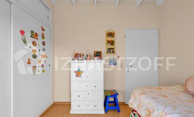 Casa en Beccar de 4 ambientes.