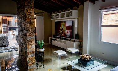 Apartamento en Arriendo Amoblada PH en Envigado, Zuniga