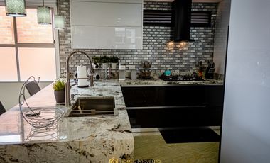 Apartamento en Arriendo Amoblada PH en Envigado, Zuniga