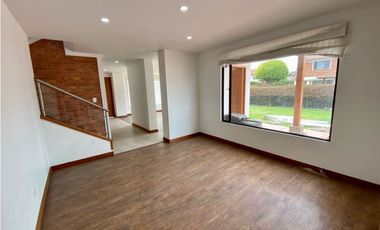 SE VENDE O ARRIENDA CASA CAMPESTRE EN CAJICA