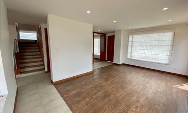 SE VENDE O ARRIENDA CASA CAMPESTRE EN CAJICA