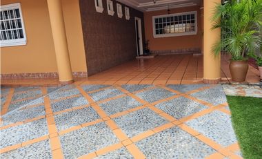 Venta de Casa Altos de Panama (PD)