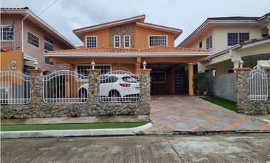 Venta de Casa Altos de Panama (PD)