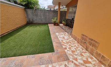 Venta de Casa Altos de Panama (PD)