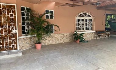 HERMOSA CASA UNIFAMILIAR 4 REC+CBE CONDADO DEL REY