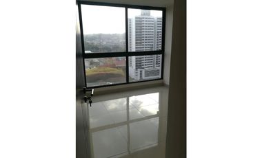 Vendo en Condado del Rey Ph Country Club # 2103 avd