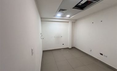 Local Comercial en Arriendo en STRIP CENTER, GRAN FLUJO¡¡¡¡EL RODEO CON EL GABINO¡¡¡¡ EXCELENTE EXPOSICION