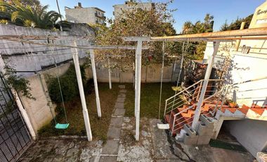 VENTA PH 3 AMB FRENTE JARDIN COCHERA, BERNAL