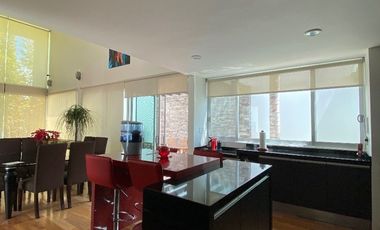 VENDO CASA EN ESQUINA LOMAS DE ANGELOPOLIS 2