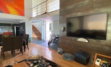 VENDO CASA EN ESQUINA LOMAS DE ANGELOPOLIS 2