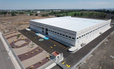 BODEGA EN RENTA  EN IRAPUATO DENTRO DE  PARQUE 9,750m2