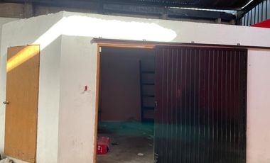Bodega en renta, frente a Avenida Lazaro Cárdenas.