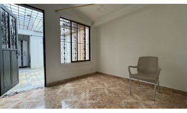 Casa de tres pisos en venta Barrio Las Américas Palmira Valle Colombia