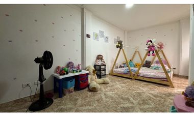 Casa de tres pisos en venta Barrio Las Américas Palmira Valle Colombia