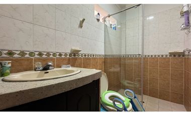 Casa de tres pisos en venta Barrio Las Américas Palmira Valle Colombia