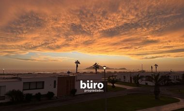 PRECIOSA CASA DE PLAYA EN VENTA CON VISTA AL MAR, LAS GAVIOTAS, ASIA