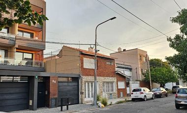 Venta PH Casa en Bernal 3 amb  cochera BERNAL ESTE