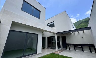 Casa en venta en Castaños del Vergel en Monterrey