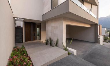 Casa en venta en Castaños del Vergel en Monterrey