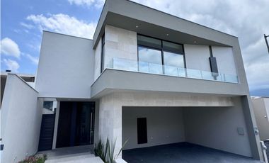 Casa en venta en Castaños del Vergel en Monterrey