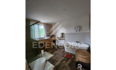 Casa estilo Inglés en Manglaralto