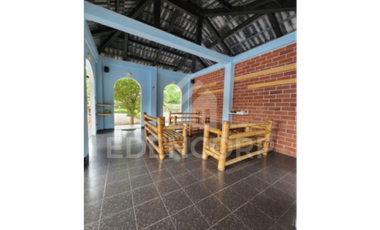 Casa estilo Inglés en Manglaralto