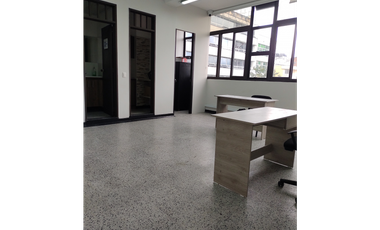 SE ARRIENDA OFICINA EN EL CENTRO DE ARMENIA