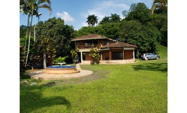 Se VENDE HERMOSA CASA CAMPESTRE EN CERRITOS