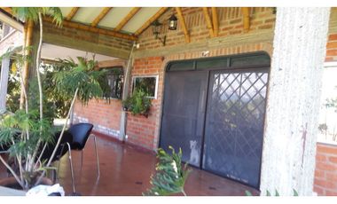 Se VENDE HERMOSA CASA CAMPESTRE EN CERRITOS