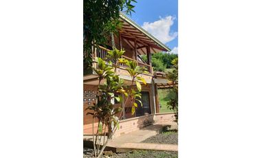 Se VENDE HERMOSA CASA CAMPESTRE EN CERRITOS