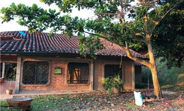 Se VENDE HERMOSA CASA CAMPESTRE EN CERRITOS