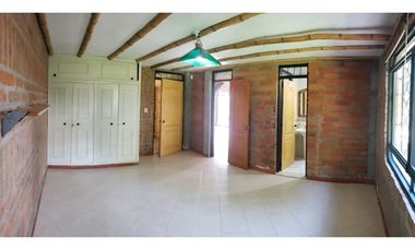 Se VENDE HERMOSA CASA CAMPESTRE EN CERRITOS
