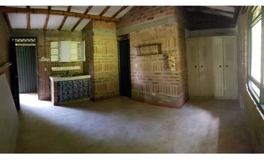 Se VENDE HERMOSA CASA CAMPESTRE EN CERRITOS