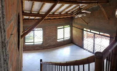 Se VENDE HERMOSA CASA CAMPESTRE EN CERRITOS