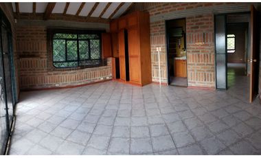 Se VENDE HERMOSA CASA CAMPESTRE EN CERRITOS