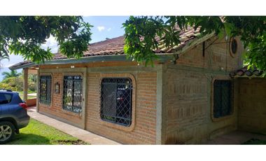 Se VENDE HERMOSA CASA CAMPESTRE EN CERRITOS